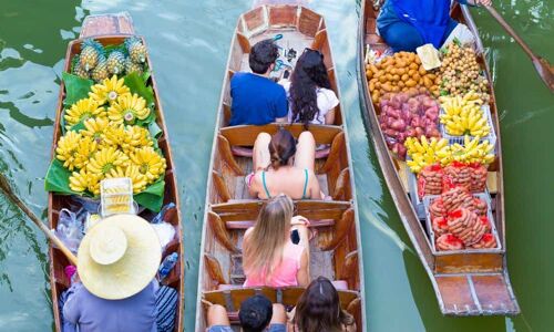 Damnoen Saduak Floating Market
